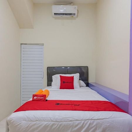 RedDoorz near Trans Studio Bandung 3 Bagian luar foto