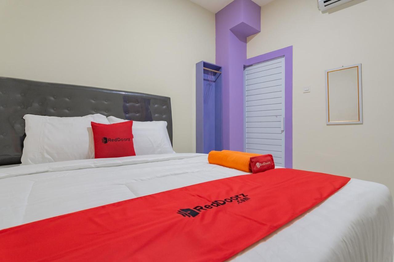 RedDoorz near Trans Studio Bandung 3 Bagian luar foto